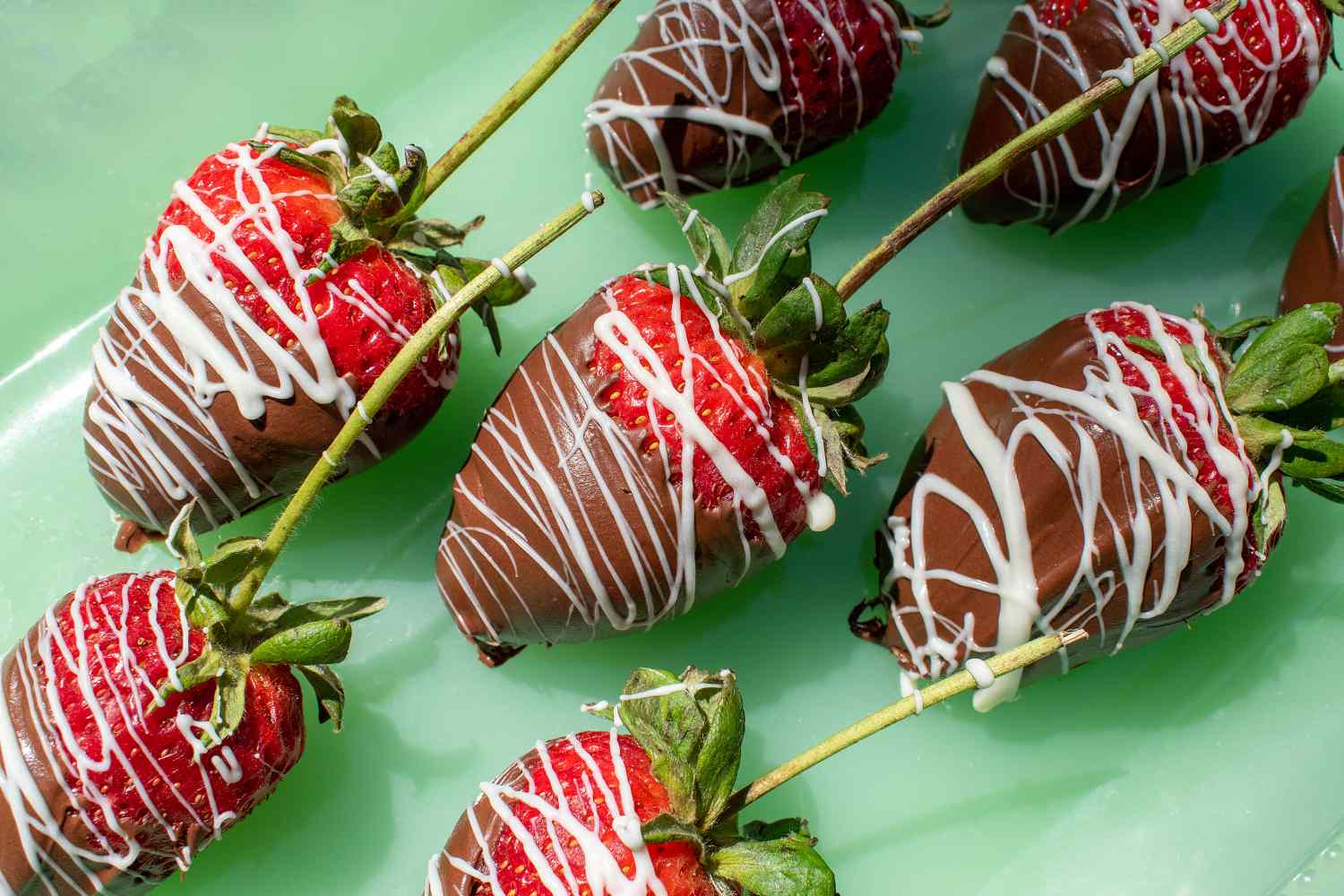 Quick & Easy: Make 3-Ingredient Chocolate Covered Strawberries